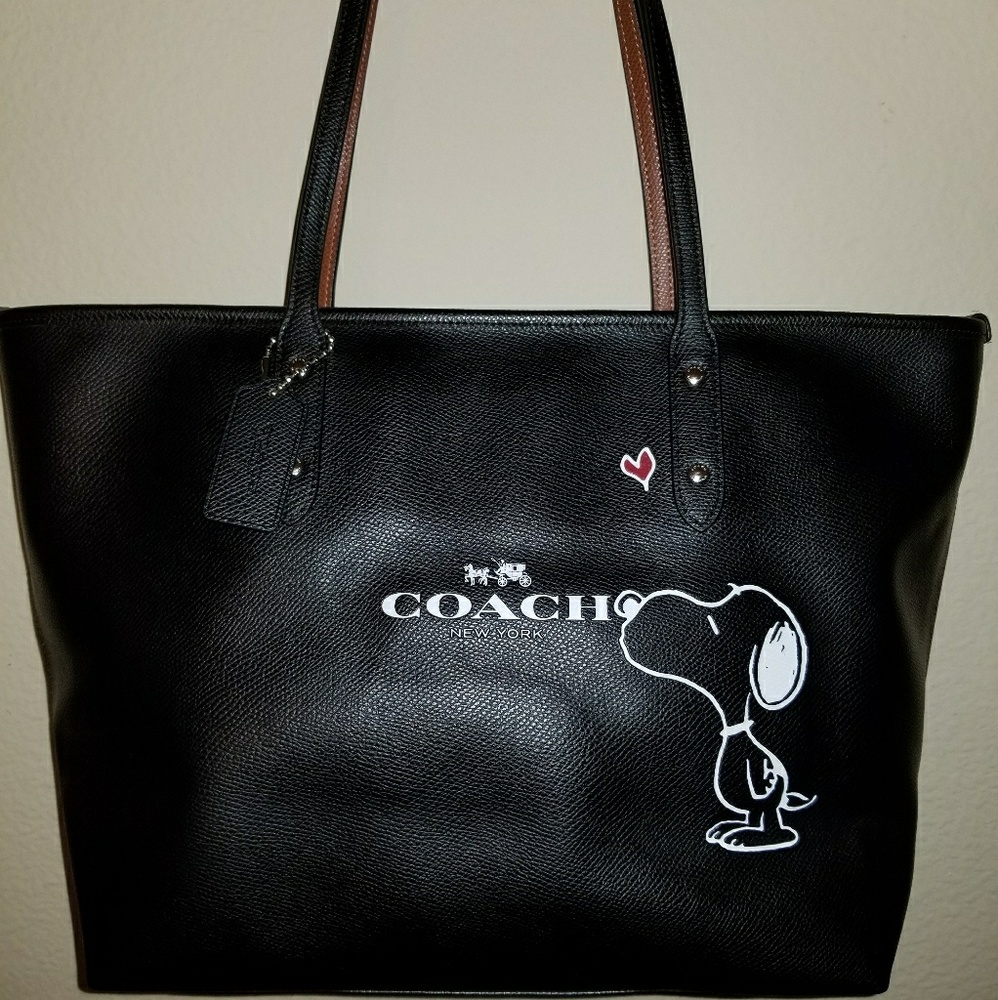 City X Snoopy Handbag (F37273) Limited Edition